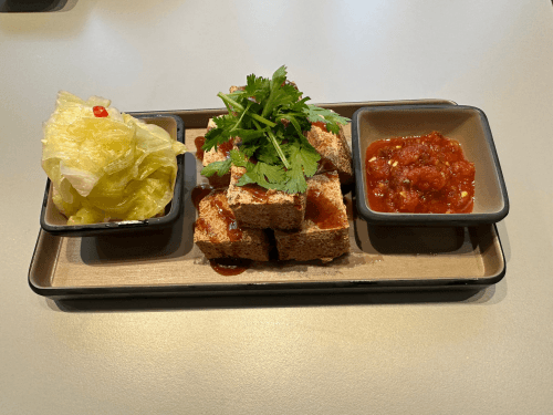 台式泡菜炸豆腐 / Deep Fried Tofu w/ Marinated Taiwanese Sour Cabbage