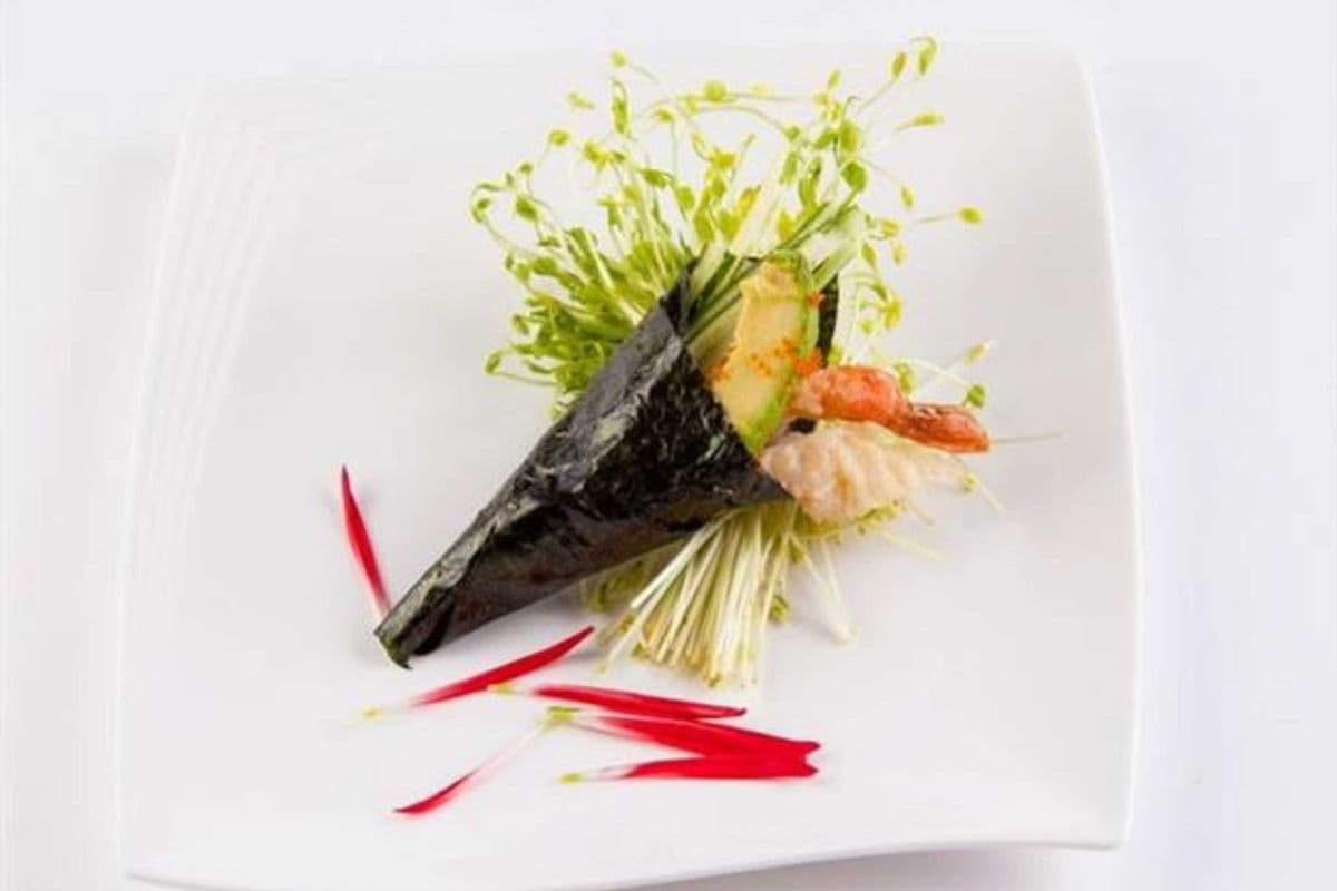 Dynamite Hand Roll