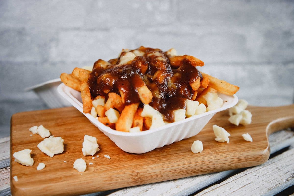 SMALL REGULAR POUTINE