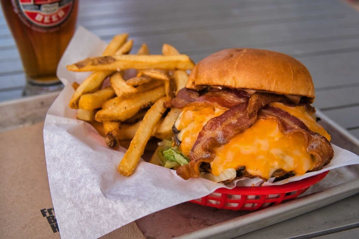 Bacon Cheeseburger