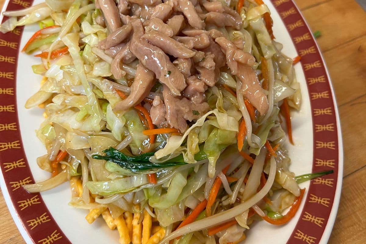 32. Chicken Chow Mein chop suey on dry noodles