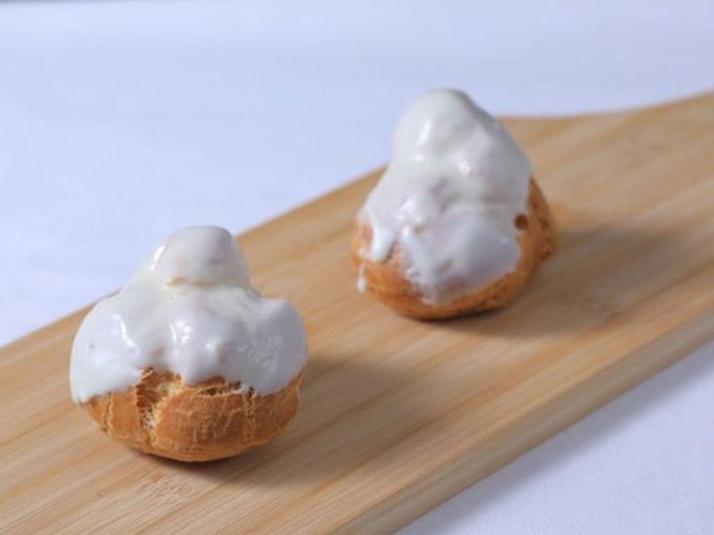 Choux à la crème à la vanille (2)