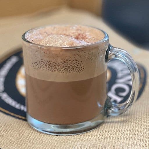 Hot Chocolate with soy milk / Chocolat chaud avec lait de soya biologique