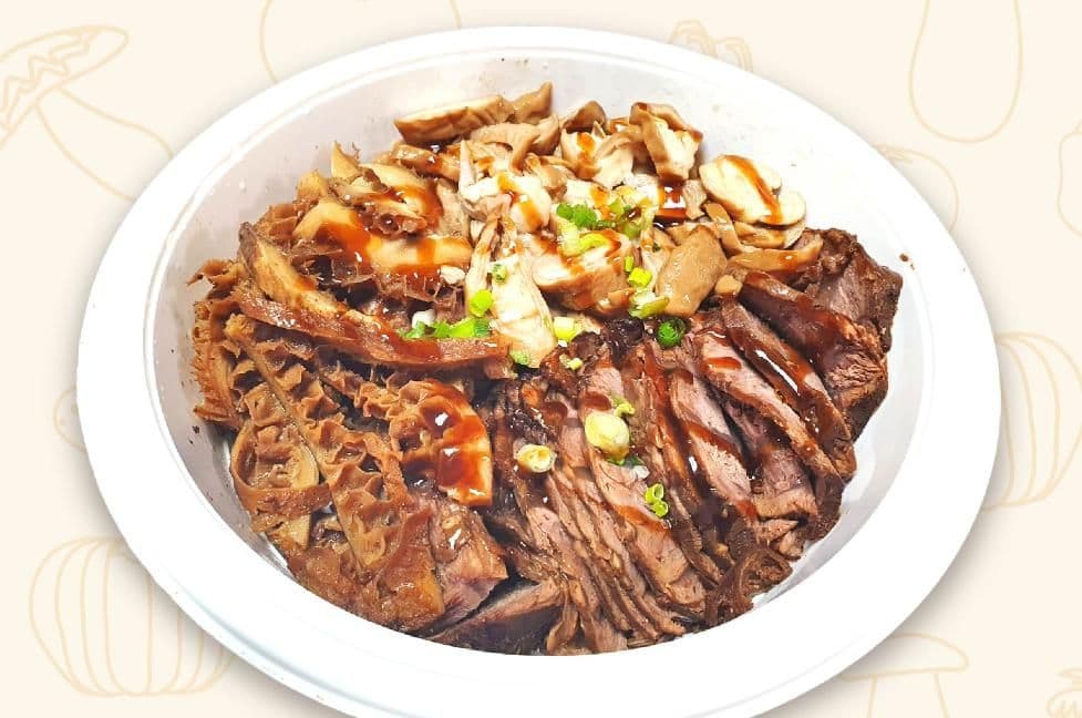 Stewed Combo (Meat) / 滷味拼盤 (葷)