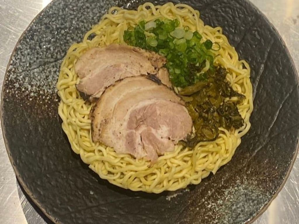 (F) Garlic Tonkotsu Shoyu Ramen