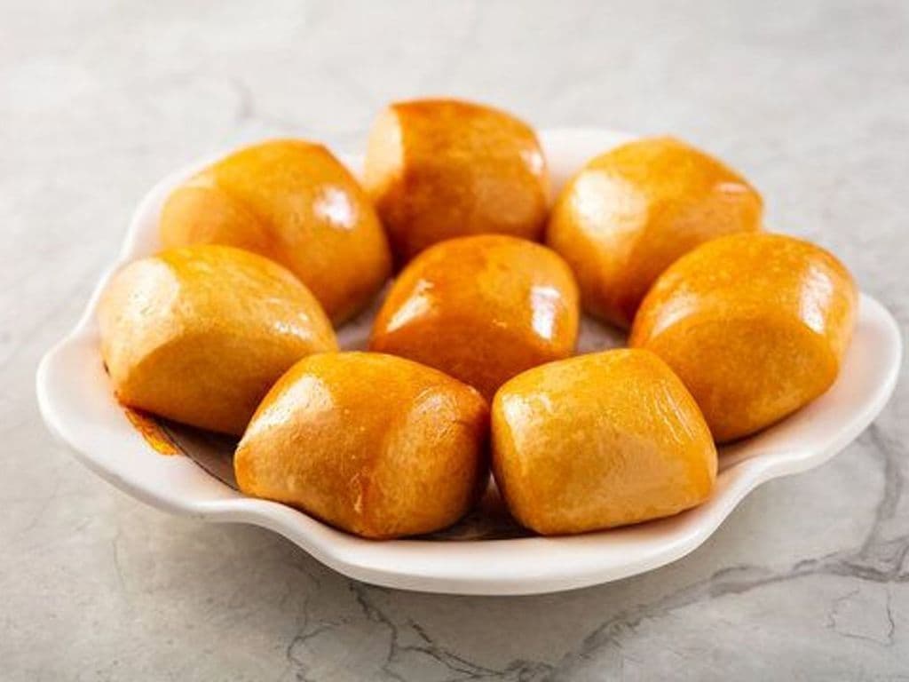 C10. Golden Fried Buns (5pcs)炸黄金小馒头