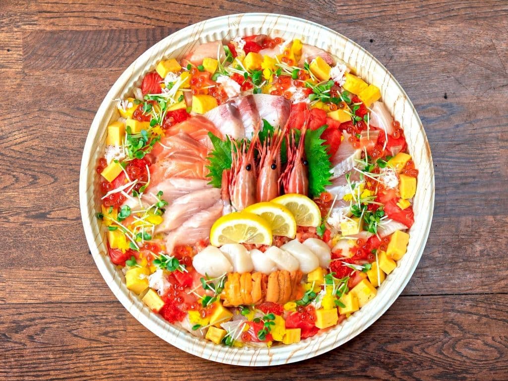 Family-size Deluxe seafood bowl