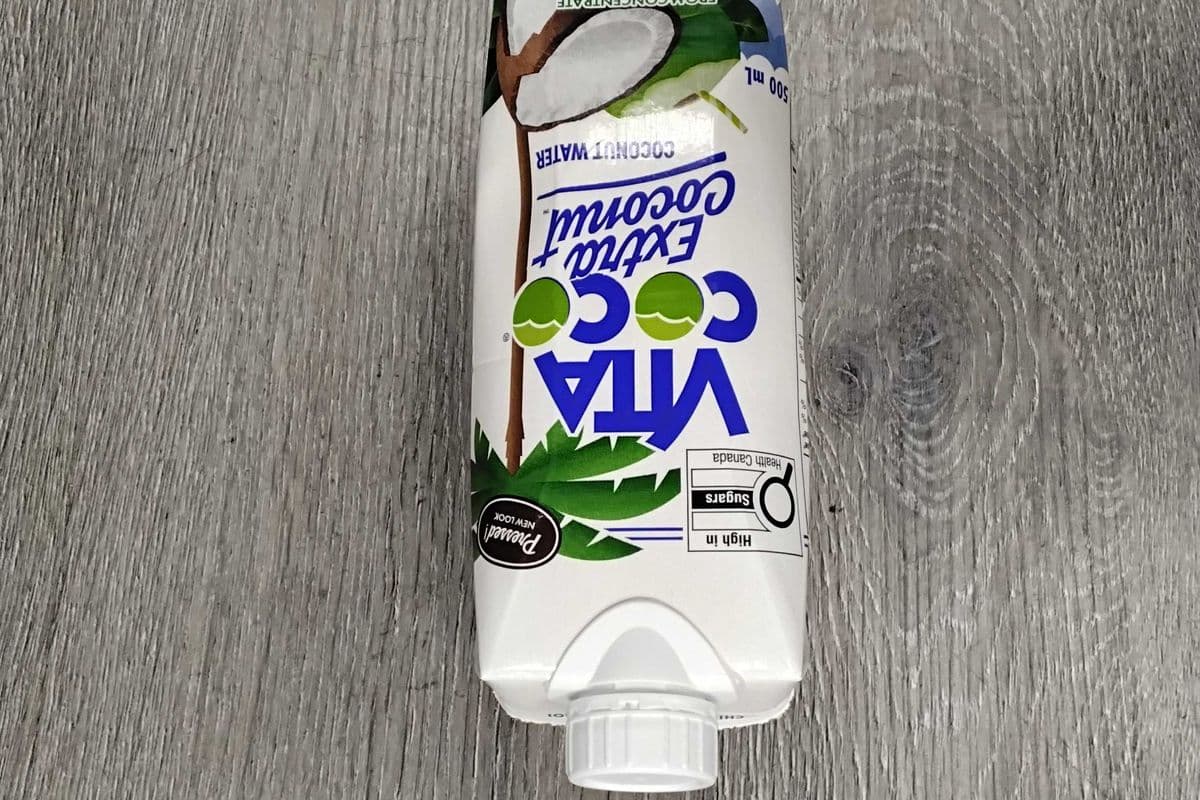 Vita coco coconut water extraa coconut (500ml)