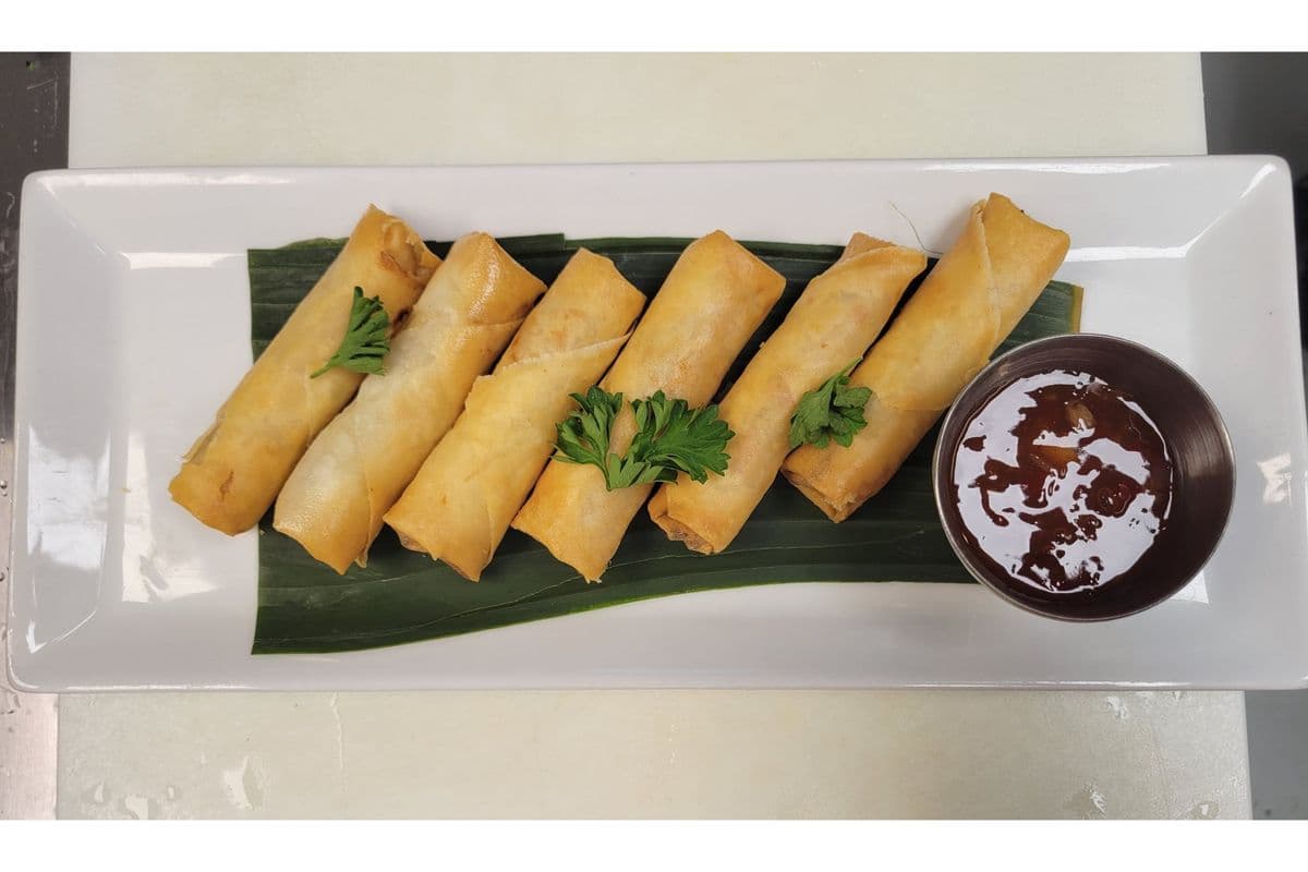 Vegetable Rolls (6 pcs)