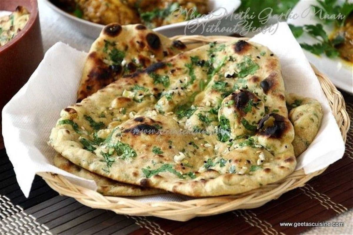 Garlic Naan (1 pc)