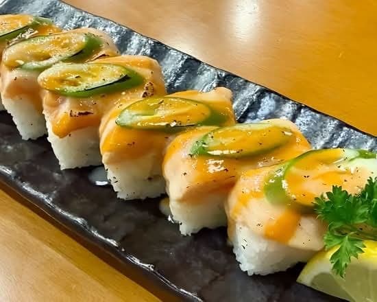 Salmon Oshi