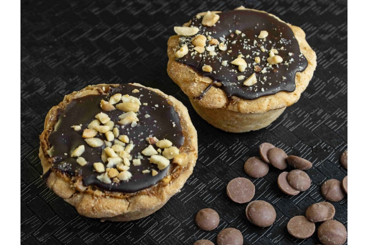 Peanut butter buttertarts