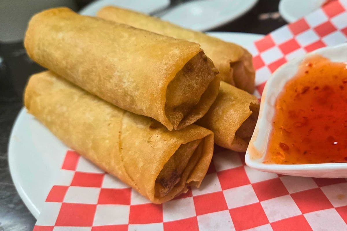 Curry Chicken Spring Roll (2pcs) 咖喱鸡肉春卷