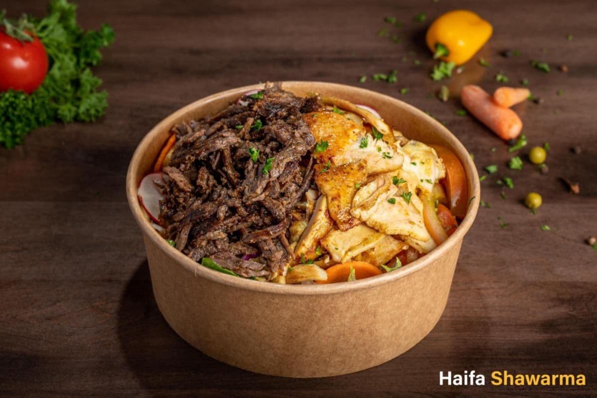 Hummus with Mix Shawarma