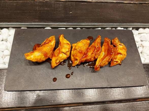 9. Dumplings frits (5 mcx) / Fried Dumpling (5 pcs)