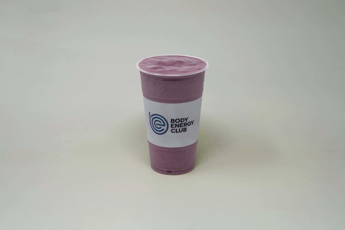 Skinny Peanut Butter and Jelly Smoothie