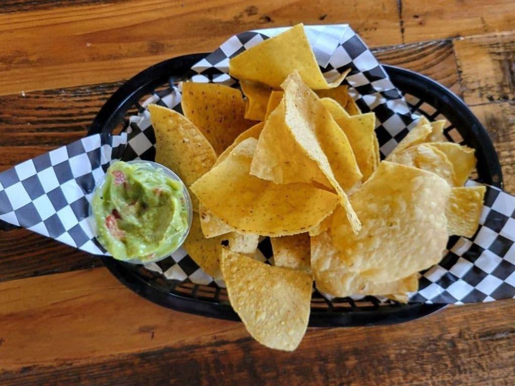 CHIPS & GUACAMOLE