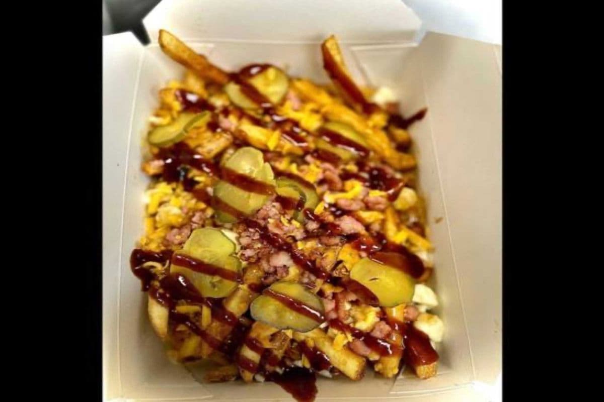Popcorn Chicken Poutine (Large)