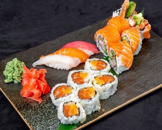 Popular Sushi Combo E (15 pcs)
