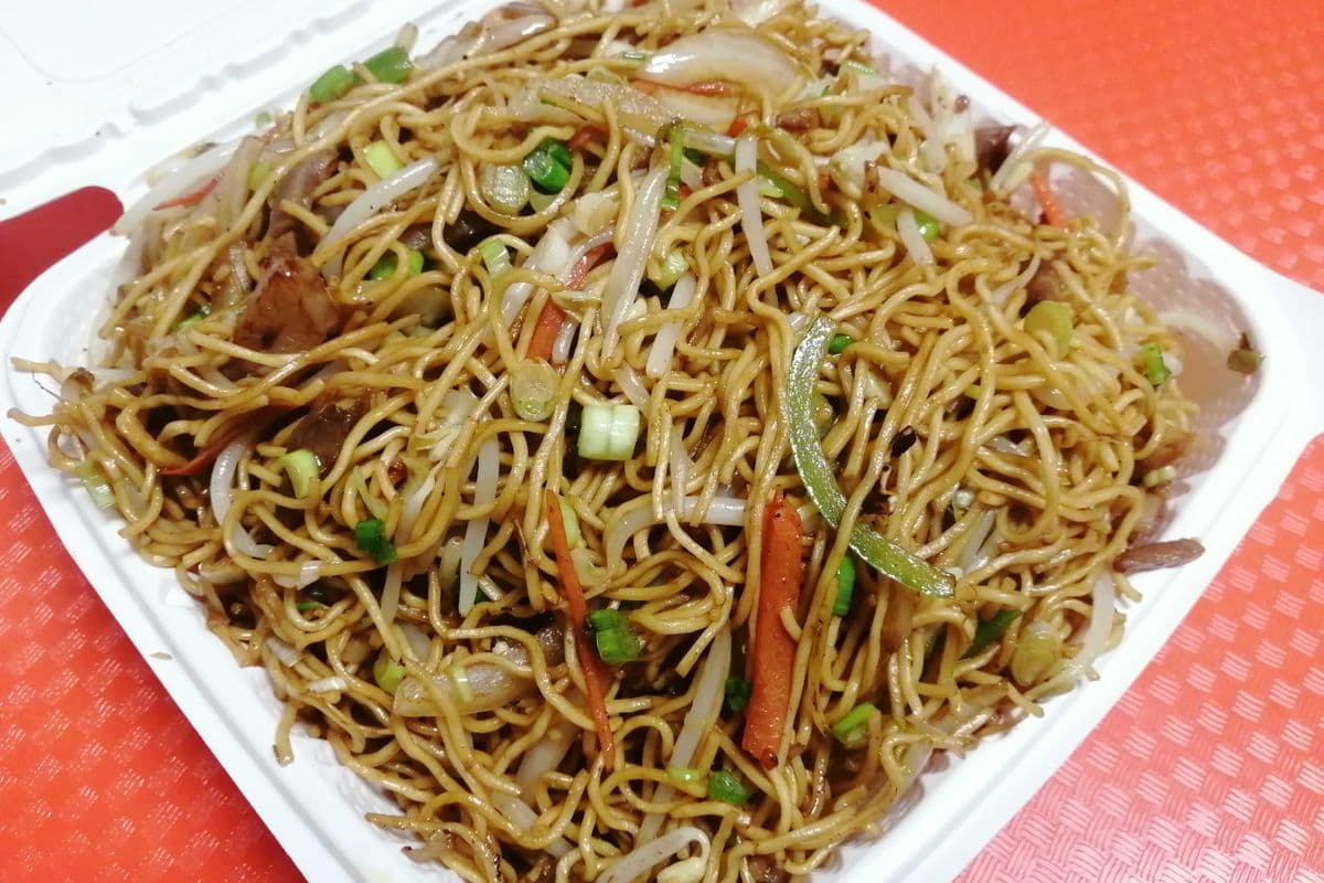 101. BBQ Pork with Soy Sauce Chow Mein