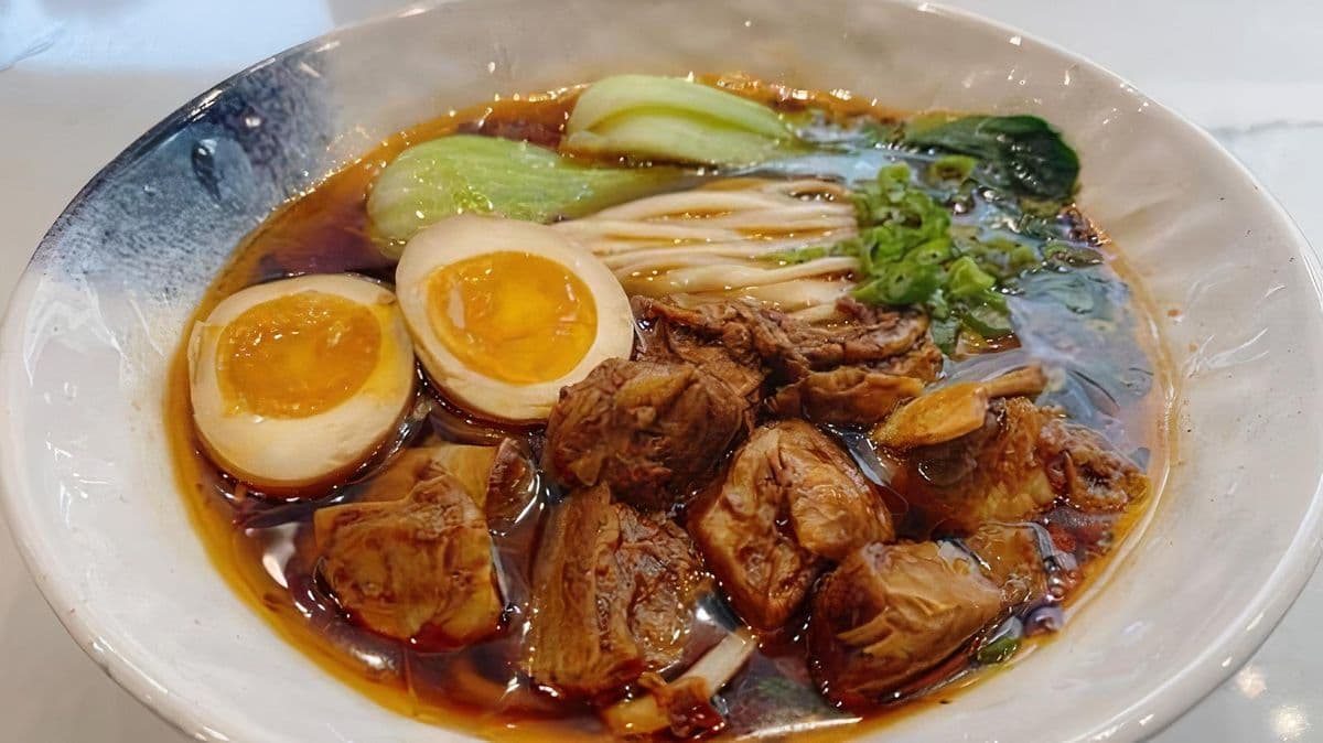 Braised Beef Brisket Noodles 红烧牛肉面