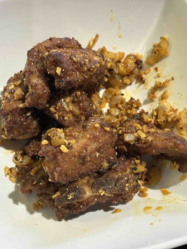 13. Salt & Pepper Pork Ribs 椒盐小排