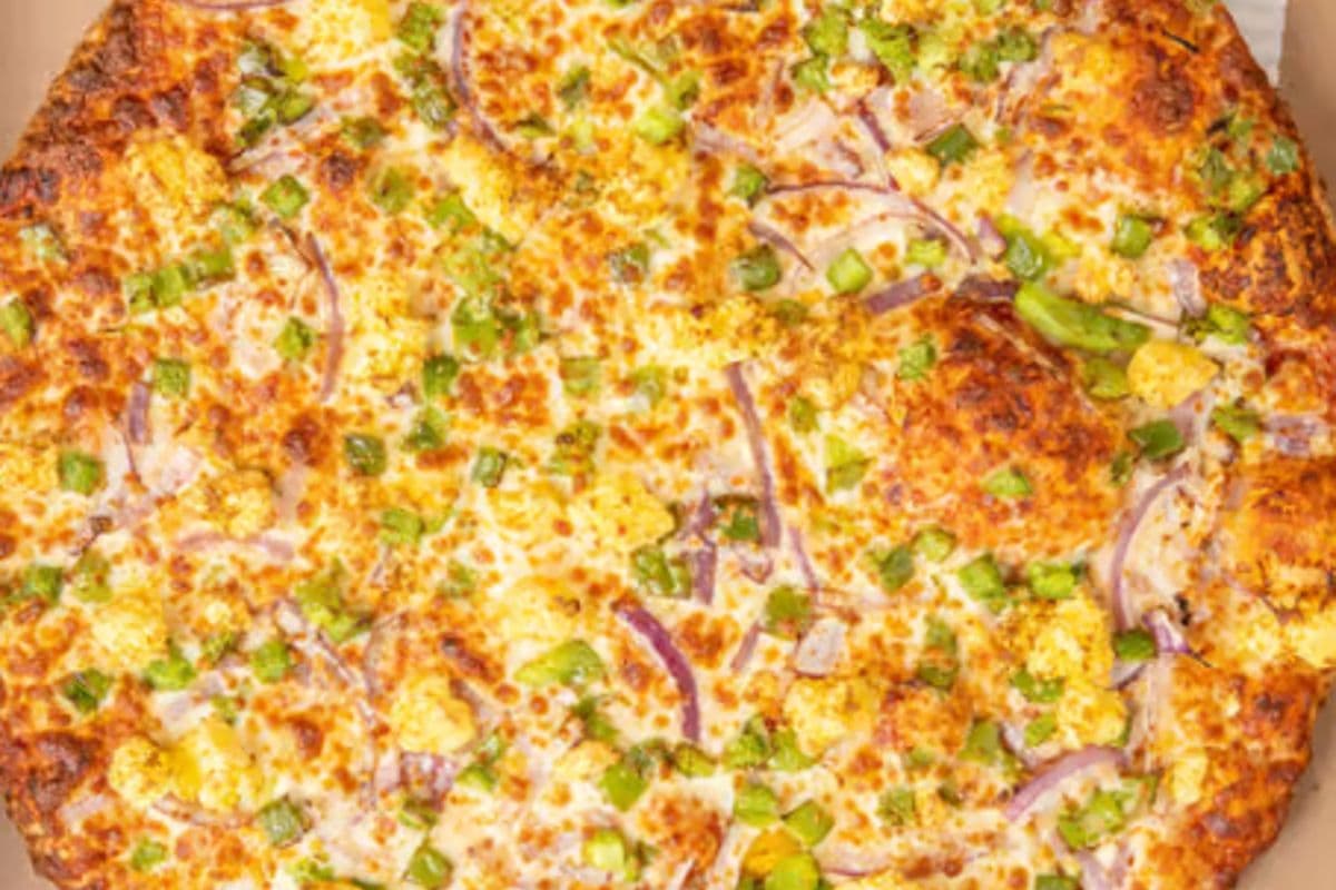 Medium-Sized Egg Lovers Pizza