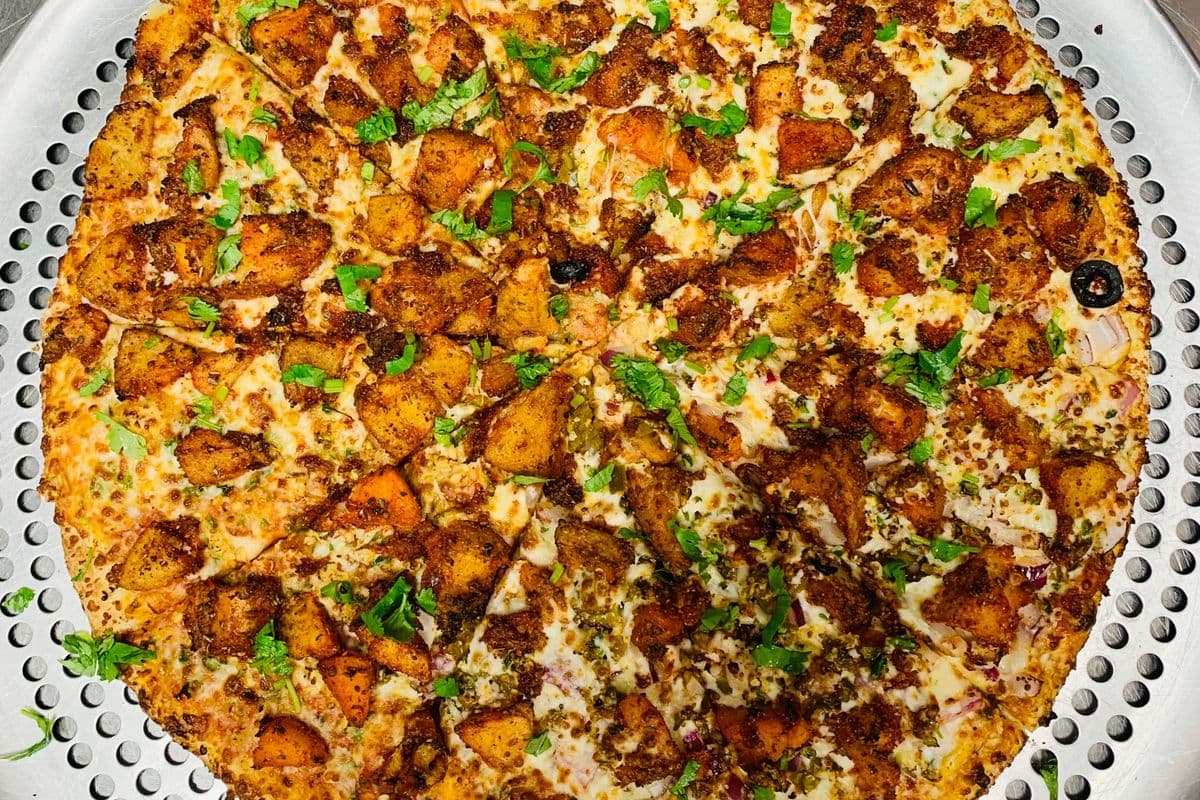 Tandoori Aloo Pizza