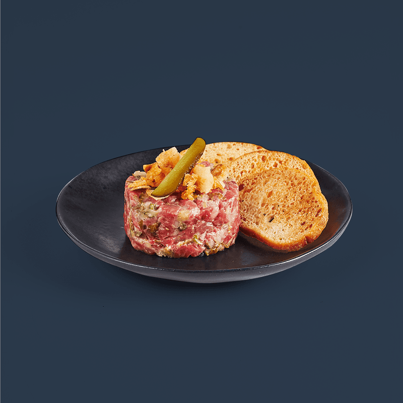 Tartare boeuf Classique (Entrée) / Classic beef Tartare (appetizers)