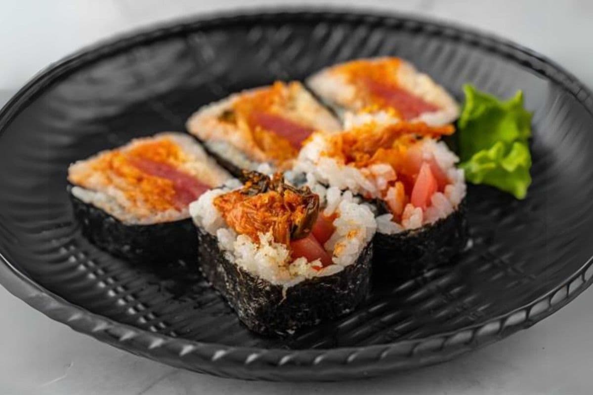 M6. Kimchi Maki (5 pcs)