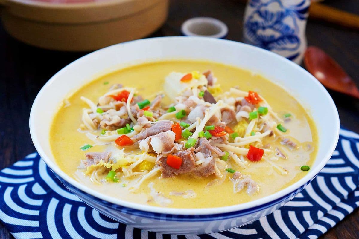 9. Beef in Golden Soup(金汤肥牛)
