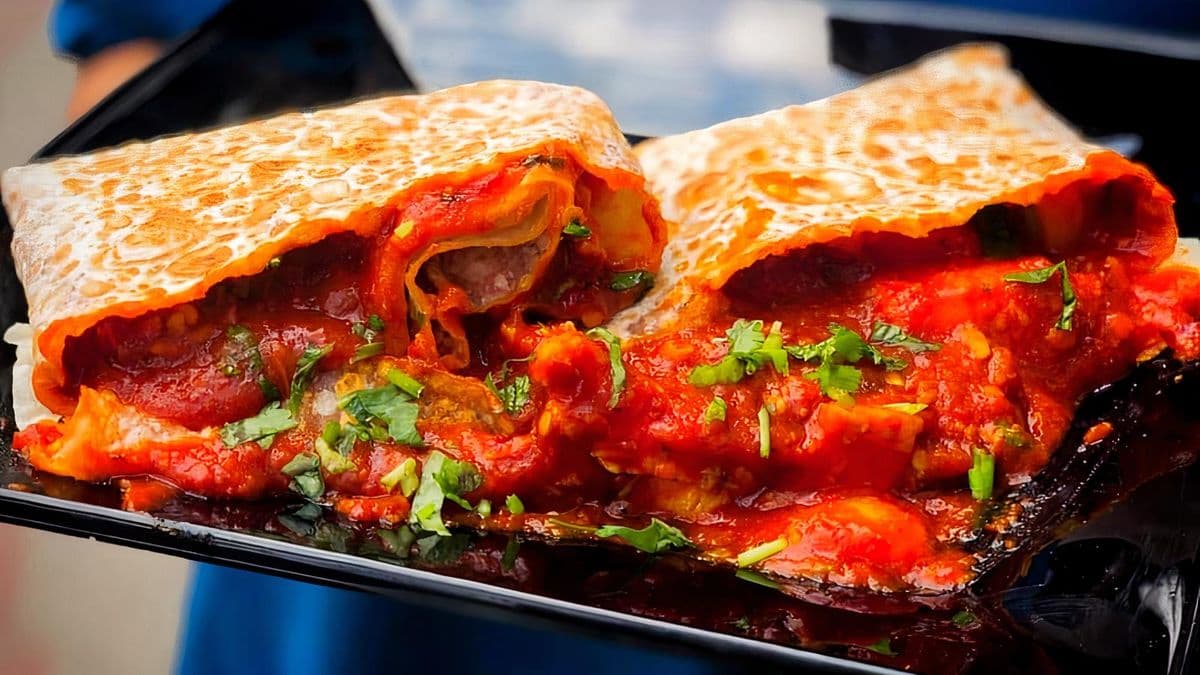 Hakka Chilli Paneer (Spicy)