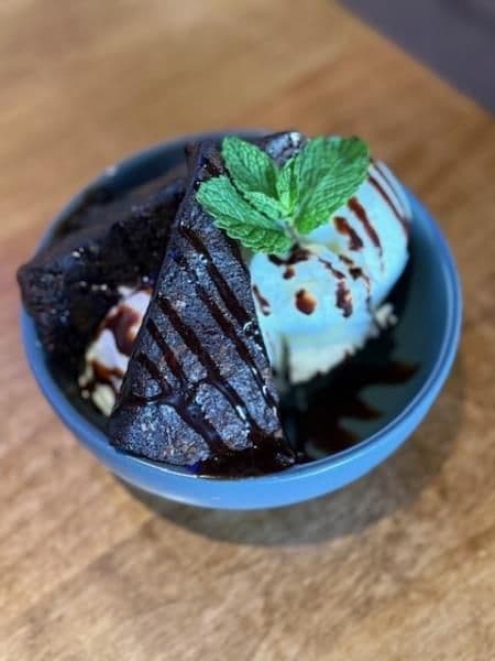 OOOEY GOOEY BROWNIE