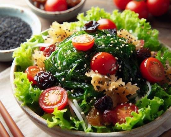 2. Seaweed Salad / Salade d’algues