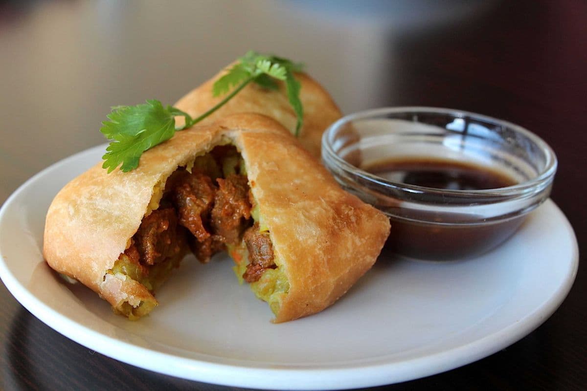Chicken Samosa (2 Pcs)