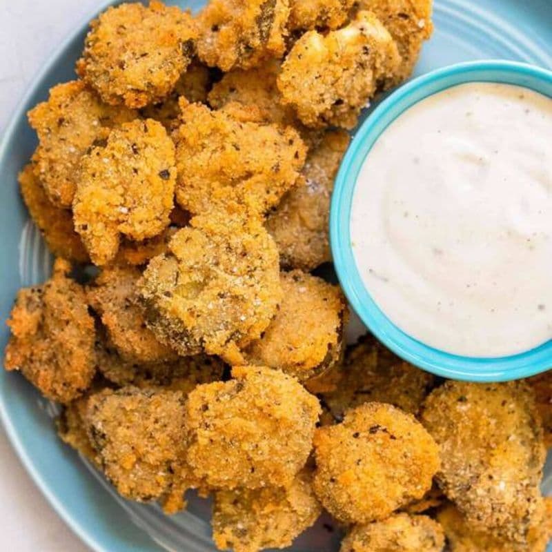 10 cornichons frits / 10 Fried Pickle Chips