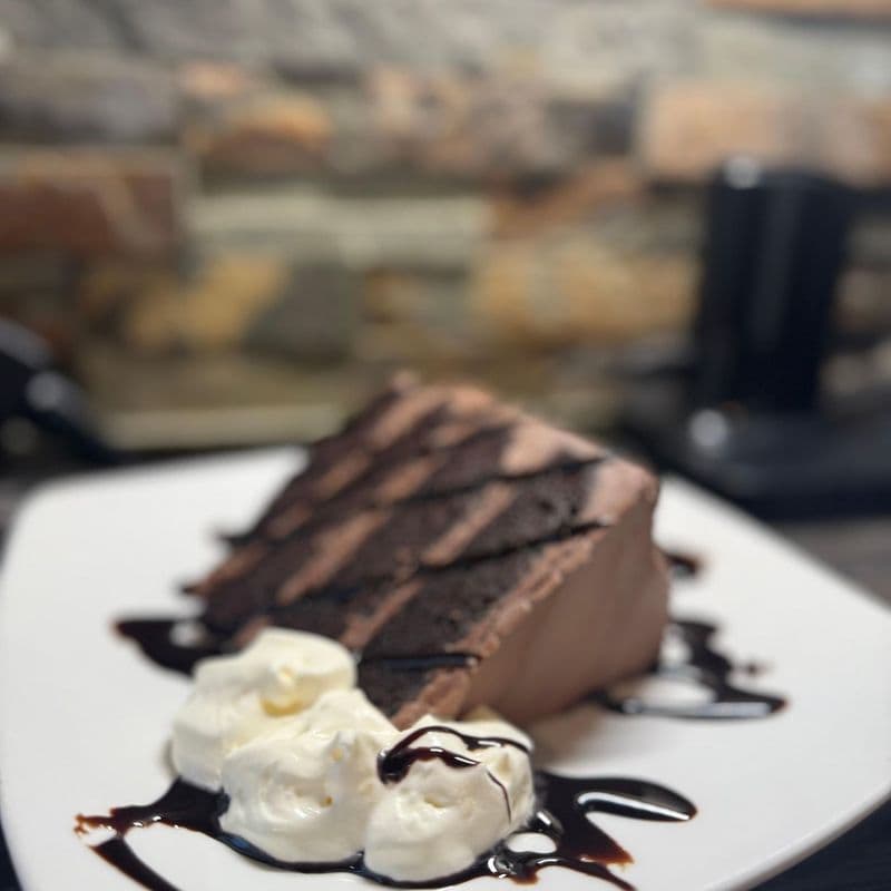 Tripple Layer Chocolate Cake