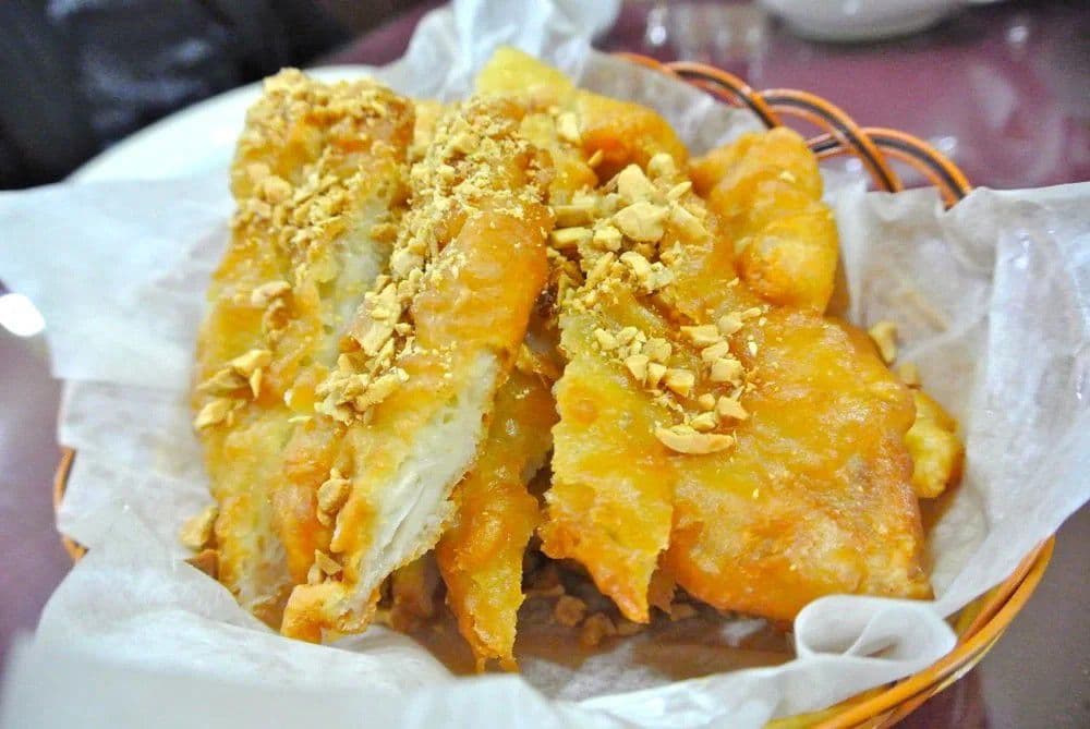Breaded Almond Chicken / 杏仁酥雞