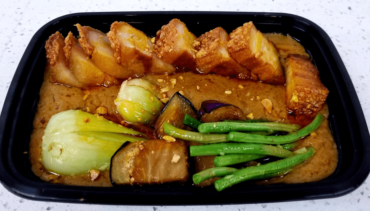 P5. Pork Bagnet Kare - Kare with Rice