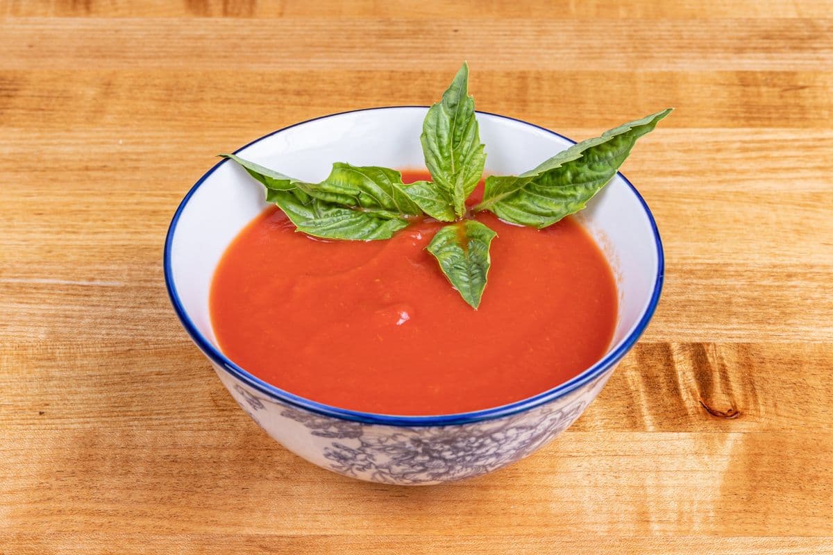 Roasted Tomato and Basil Soup (1 L)
