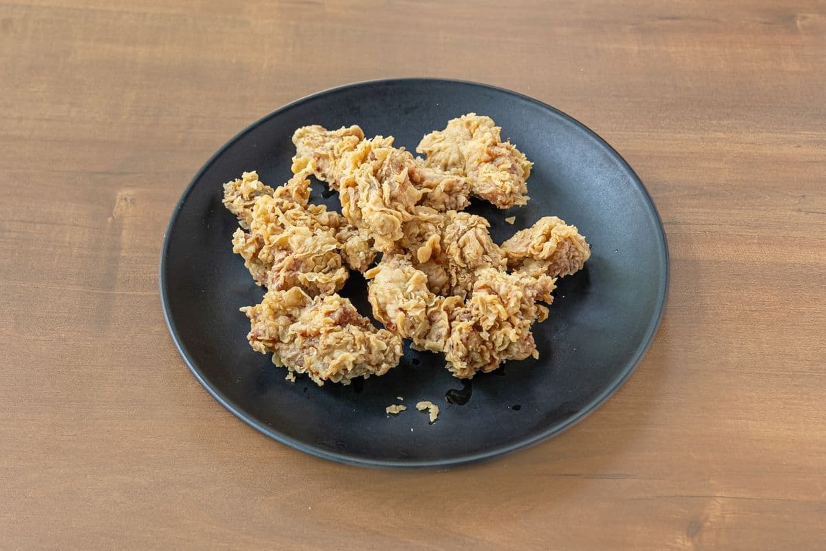 2. Poulet frit désossé / Fried Boneless Chicken