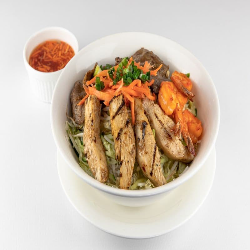 25A. Bun Combo a Dac Biet (Tom Ga Thit Heo Nuong)