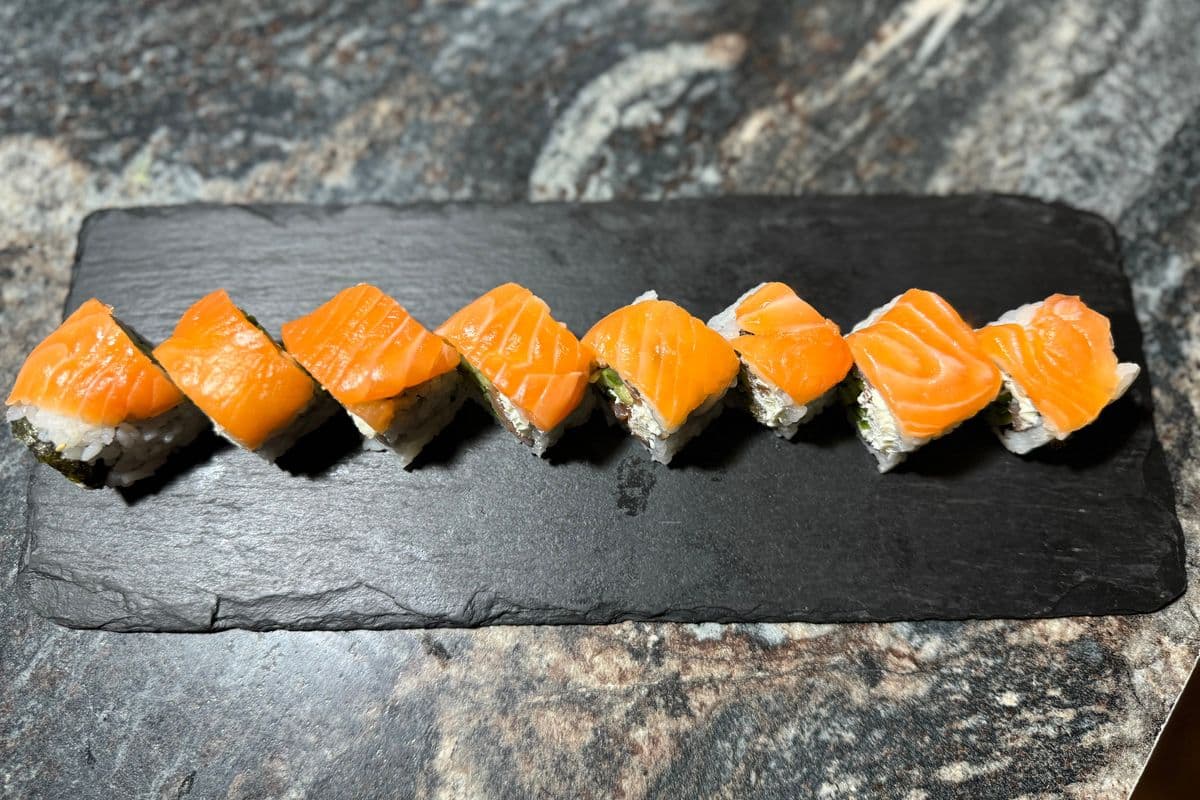 Super Philly Roll (8 pcs)