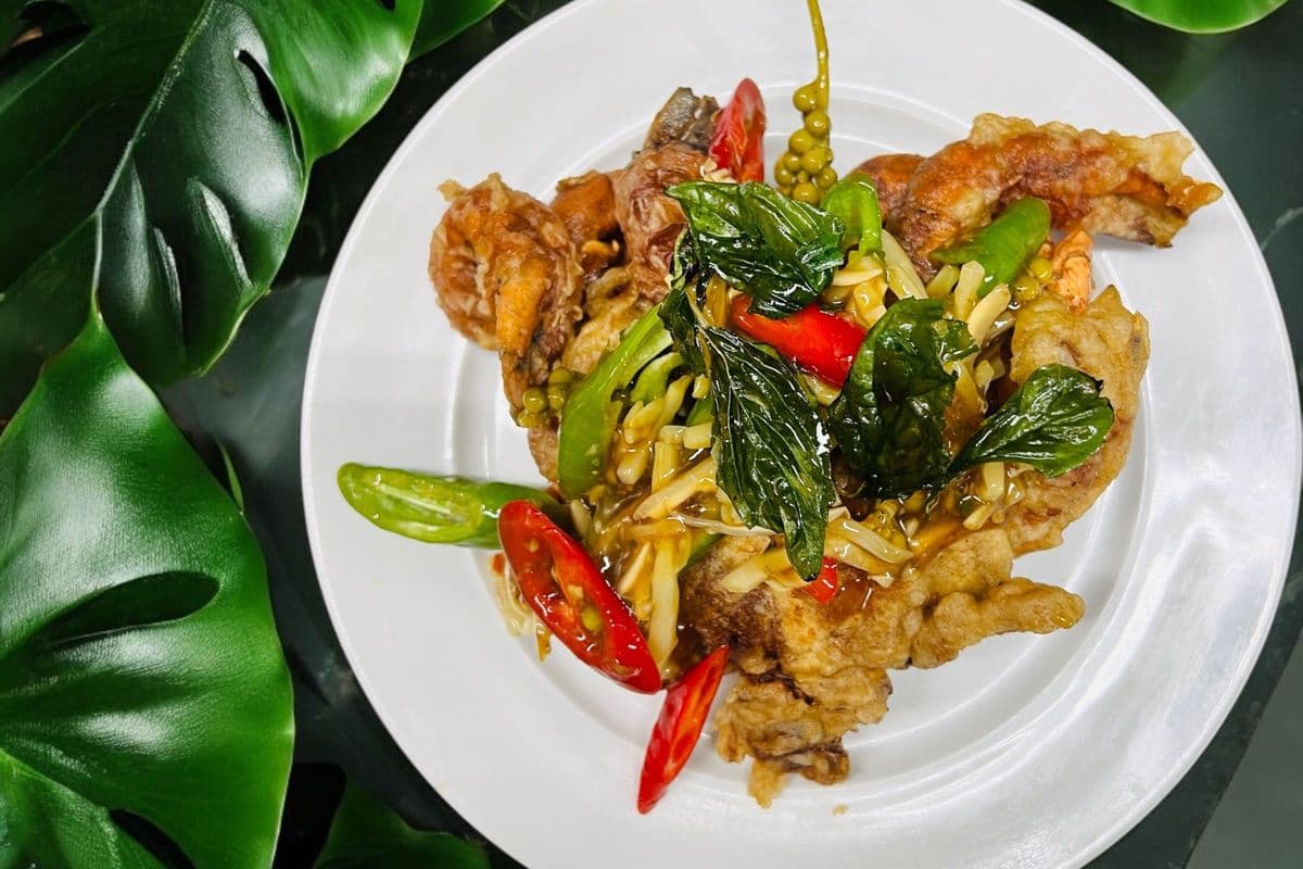 Stir fried Spicy with Soft Shelled Crab ผัดฉ่า with rice