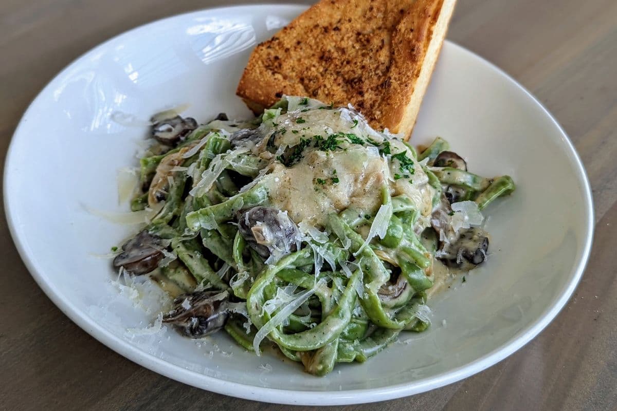 Fettuccine Alfredo