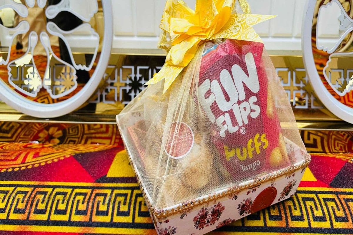 Basket incudes Sweets, Diya and more
