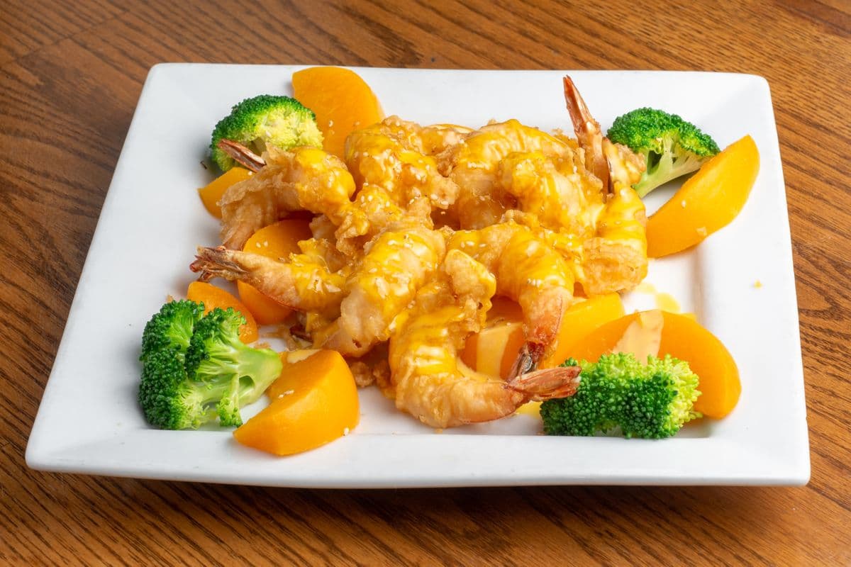 L 6. Prawns with Peach in Mayonnaise Sauce