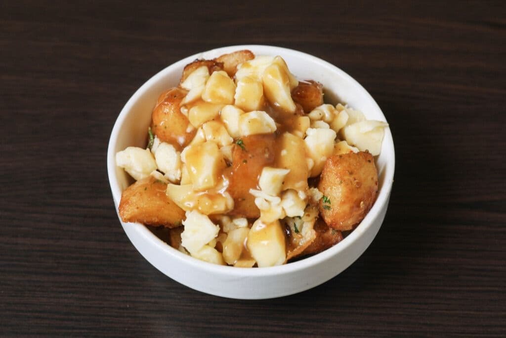 Poulet régulière (petit) / Classic Poutine (small)