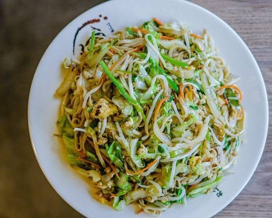 Fried Cold Noodle with Vegetable 素炒凉皮(有鸡蛋)