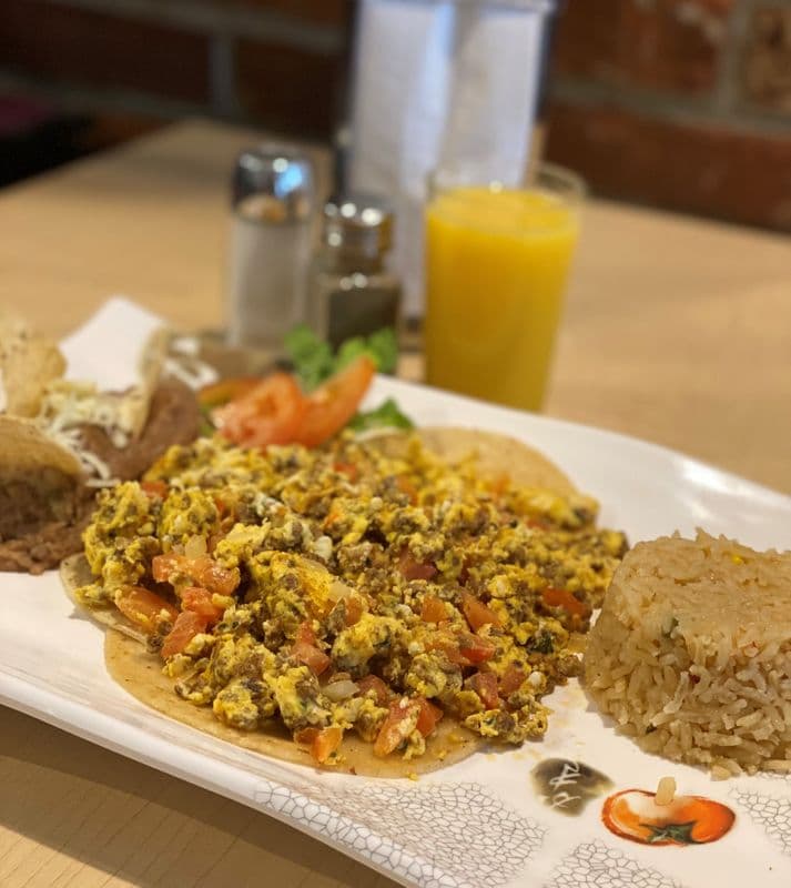 Huevos con Chorizo